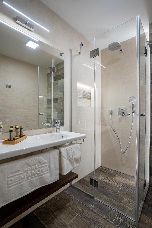 Hotel Demaenova **** Liptovský Mikuláš エクステリア 写真