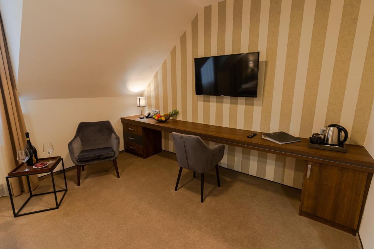 Hotel Demaenova **** Liptovský Mikuláš エクステリア 写真