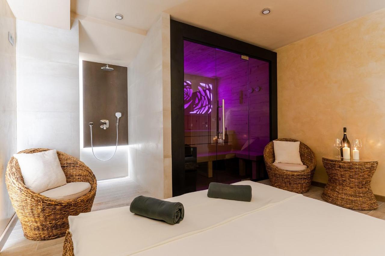 Hotel Demaenova **** Liptovský Mikuláš エクステリア 写真