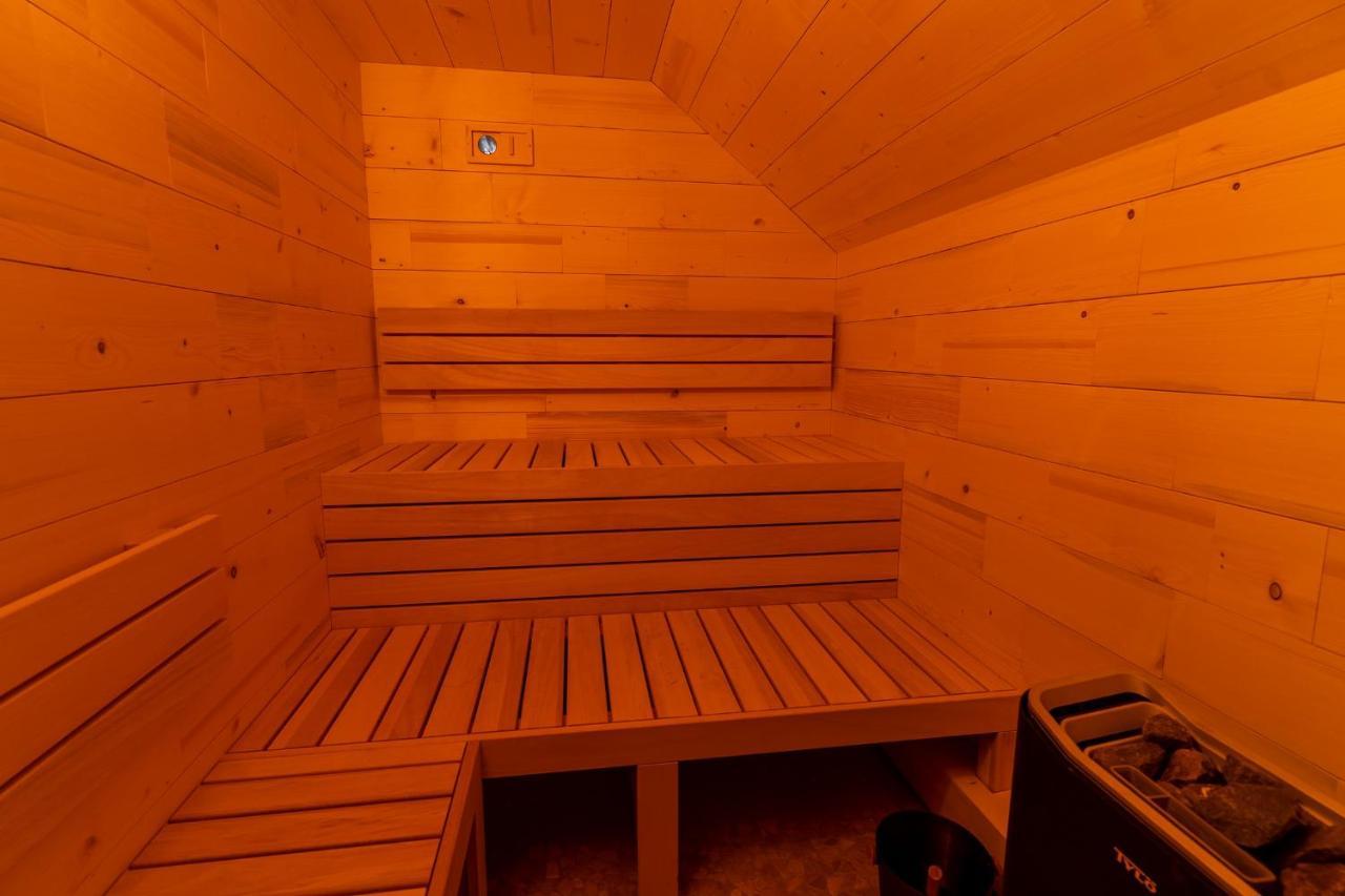 Hotel Demaenova **** Liptovský Mikuláš エクステリア 写真
